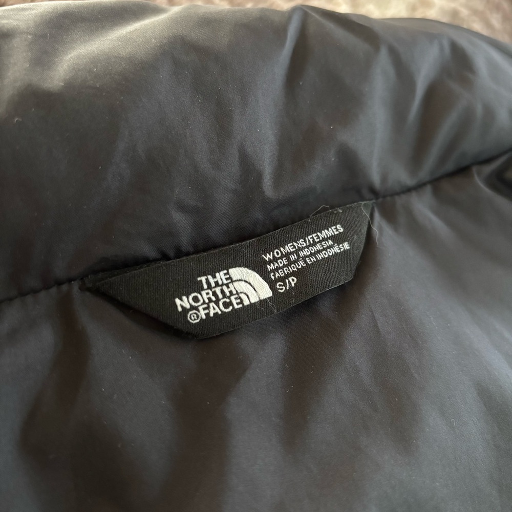 North Face puffer jacket - Picture 5 of 7